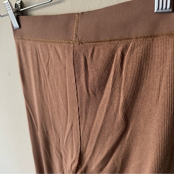 SKIMS SIENNA LIMITED EDITION TEAM USA BOXER LEGGINGS Small - Picture 5 of 11